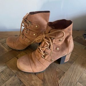 Sorel lace up boots